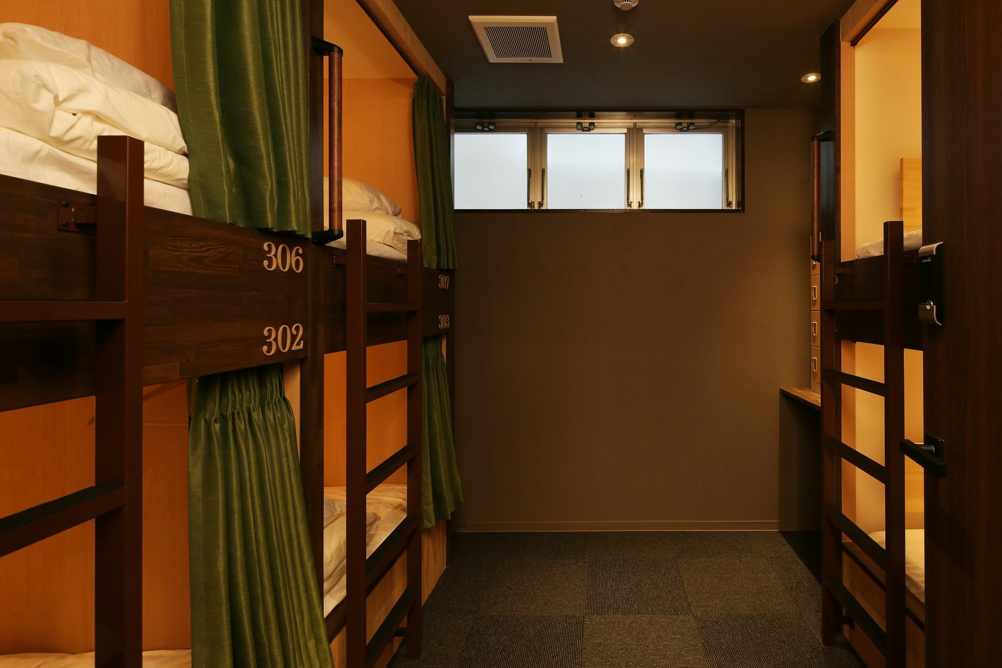 Iloha Hostel Namba Shinsaibashi 大阪 外观 照片